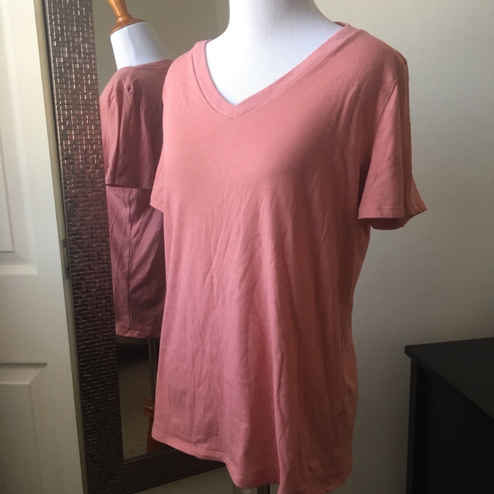 VS Pink Tee